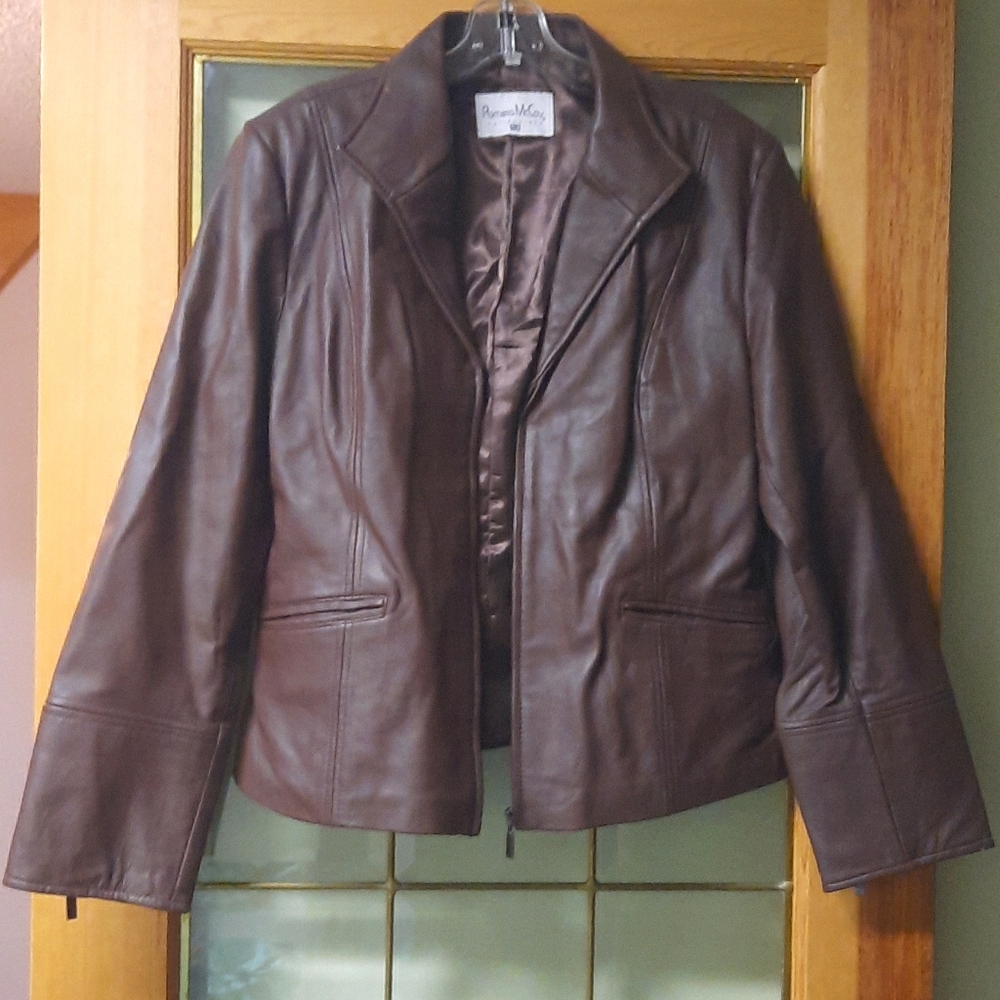 Brown leather jacket - pamela McCoy- large
